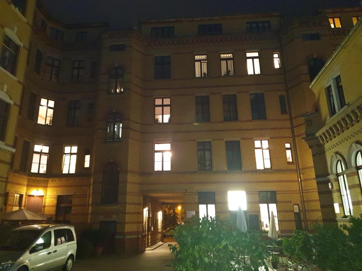 Gwuni Mopera Aparthotel Leipzig Bagian luar foto